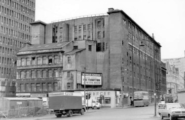 Apollo Rear View the flicks, the dancin' , the mp and all that jazz! the green brothers, bert and fred, had the idea of building a huge cinema at the top of renfield street, glasgow, in the 1920s. the playhouse was built by the cinema building ...